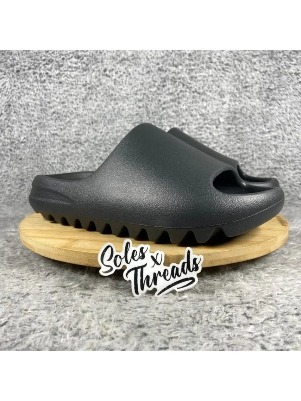 Adidas Yeezy Slide Onyx Size 7 Men HQ6448